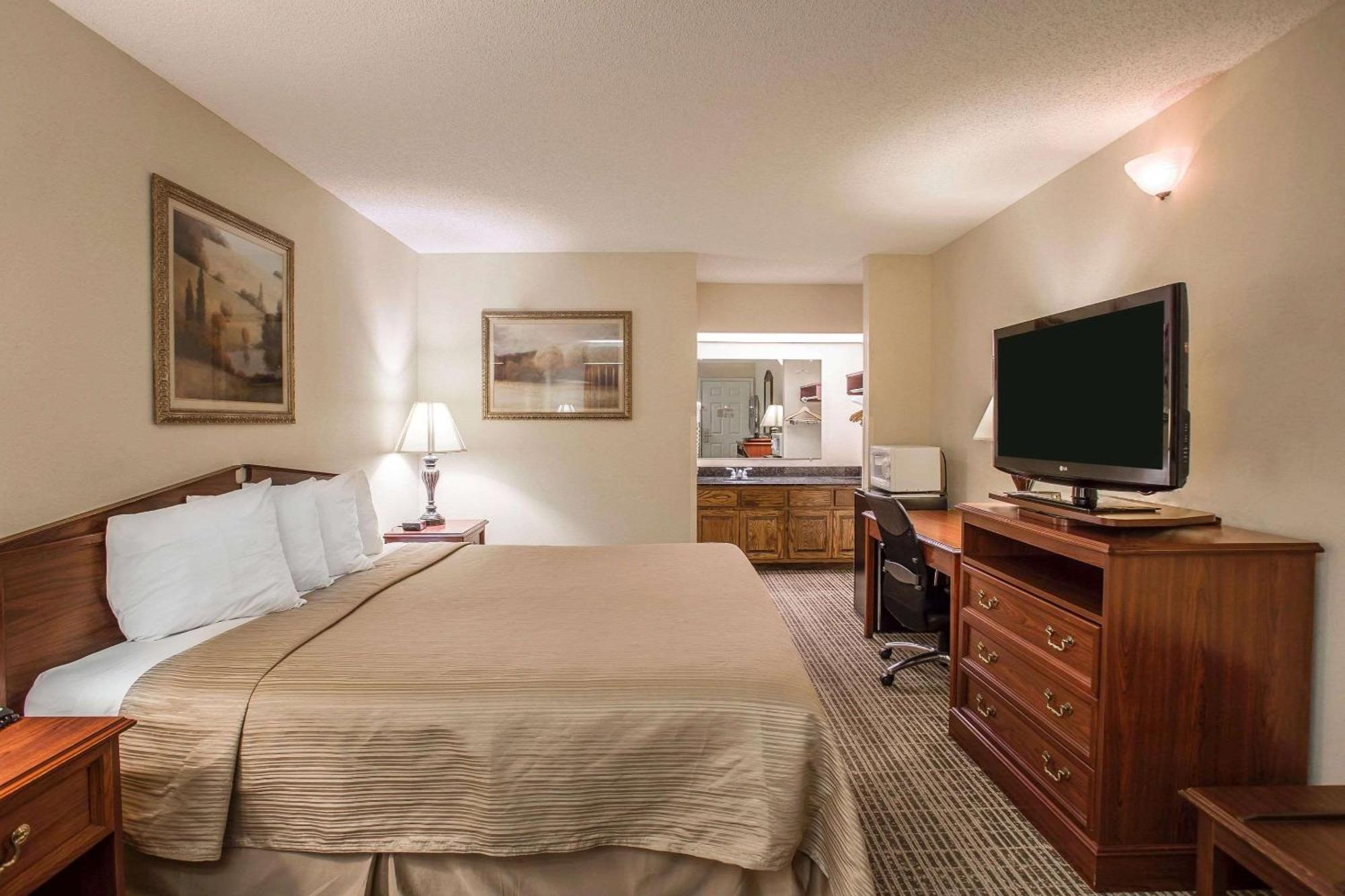 Quality Inn Waynesboro Exterior photo